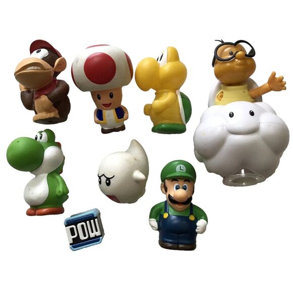 Lot of Nintendo Action Figures Luigi Kong Toad Ghost 2010 Pow Yoshi - Picture 1 of 4